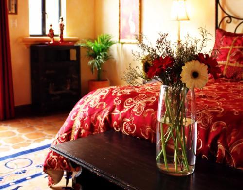 Hostal Lifepath Center