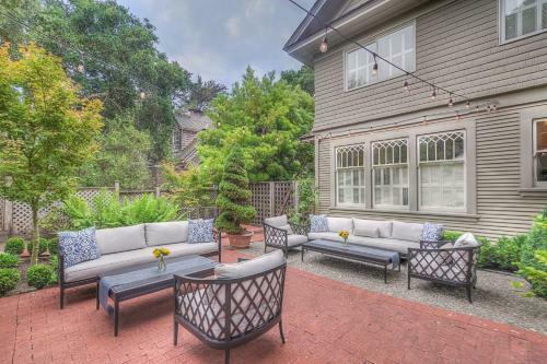 Bed & Breakfast Sea View Inn - Carmel