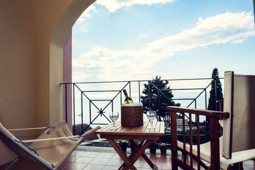 Seaview Apartment In The Old Town