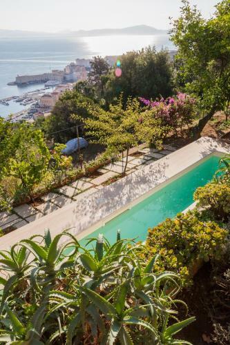 Apartamento Villa With Seaview And Pool