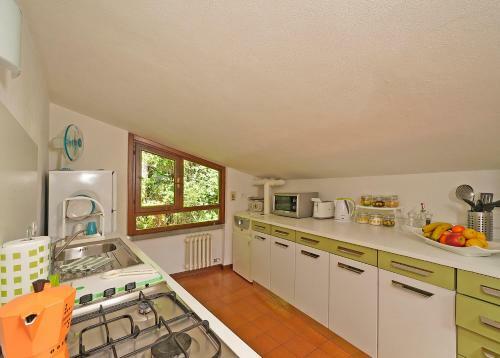 Valle Fiorita 42 - Lake View Apartment