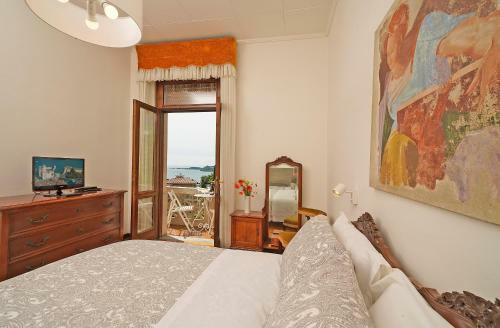 Valle Fiorita 42 - Lake View Apartment