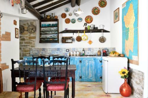 La Pergola (old House)