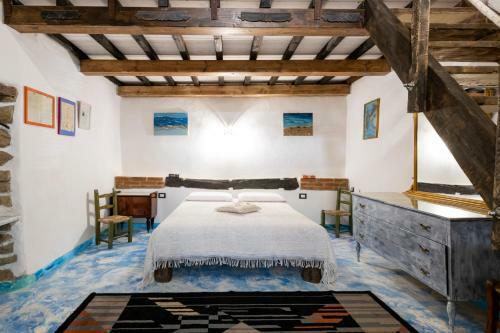 La Pergola (old House)
