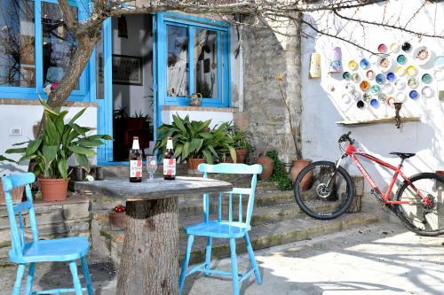 La Pergola (old House)