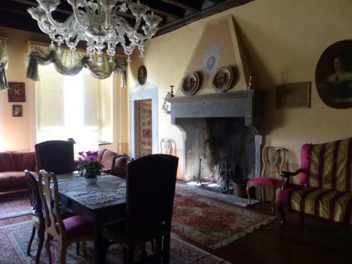 Villa Would You Like To Live Like A King/princess ?