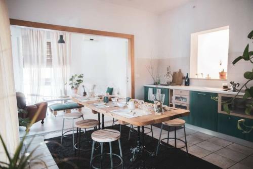 Hostal Fourroots