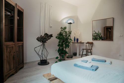 Hostal Fourroots