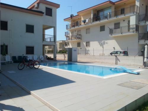 Lina Apartments