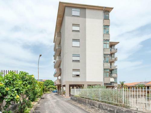 Sunny Apartment In Giarre, Close To Sea With A Splendid View