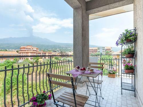 Sunny Apartment In Giarre, Close To Sea With A Splendid View
