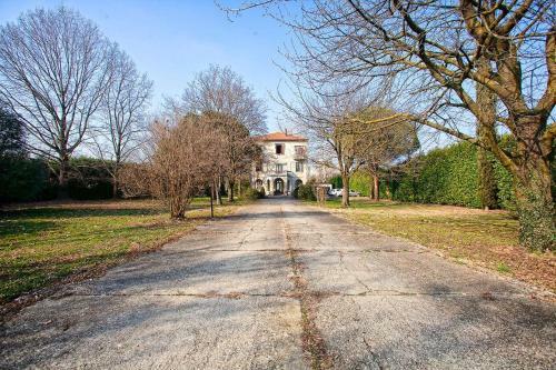 Caseospitali - Ca' Del Frassino Suggestivo Appartamento In Villa