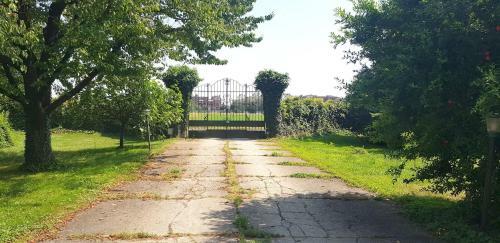 Caseospitali - Ca' Del Frassino Suggestivo Appartamento In Villa
