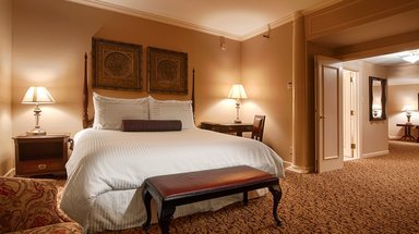 Magnolia Hotel St. Louis