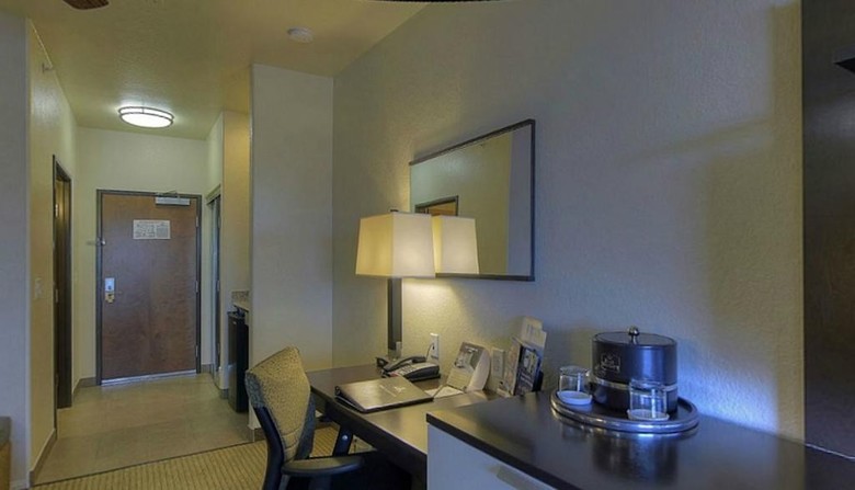 Best Western Plus Atrea Hotel And Suites