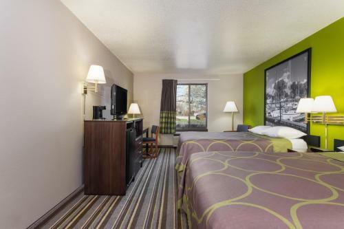 Hotel Super 8 Germantown Wisconsin