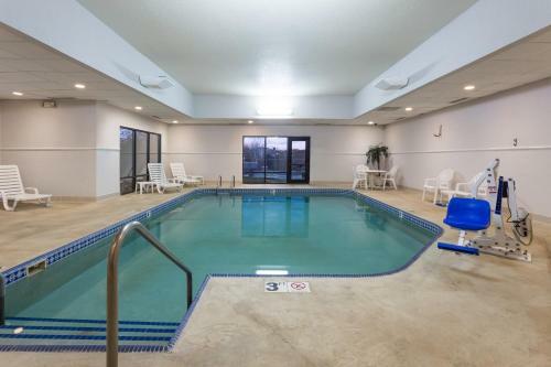 Hotel Super 8 Germantown Wisconsin