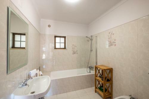 Casa Katarina - Private Villa - Heated Pool - Free Wifi - Air Con