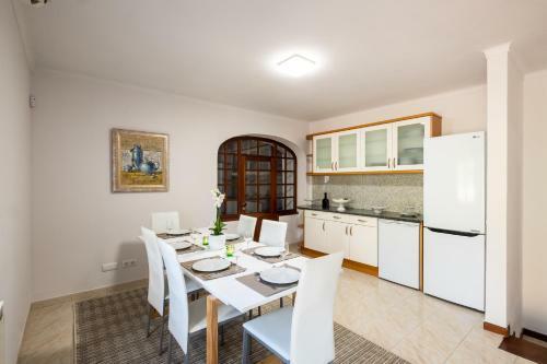 Casa Katarina - Private Villa - Heated Pool - Free Wifi - Air Con
