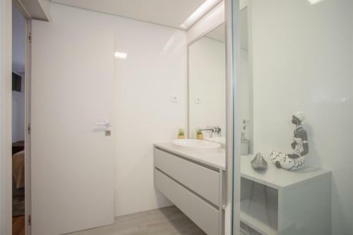 Liiiving In Porto - Luxury River View Apartments