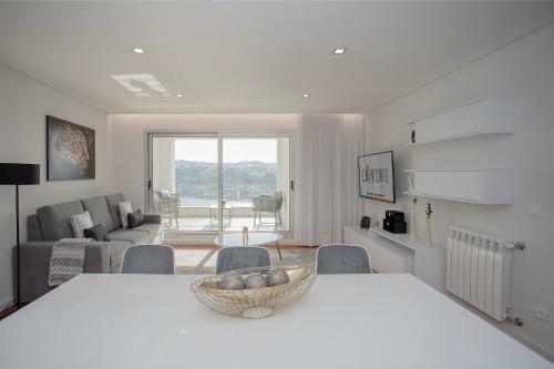 Liiiving In Porto - Luxury River View Apartments