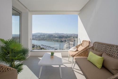 Liiiving In Porto - Luxury River View Apartments