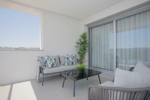 Liiiving In Porto - Luxury River View Apartments