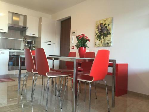 Baia Giardini Apartments