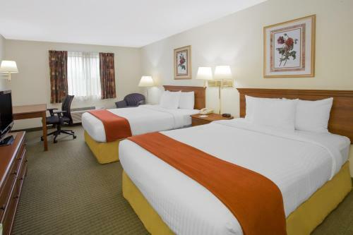 Hotel Baymont Inn And Suites Freeport