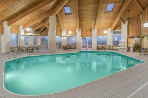 Hotel Baymont Inn And Suites Freeport