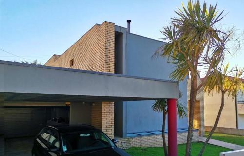 Hill & Beach House