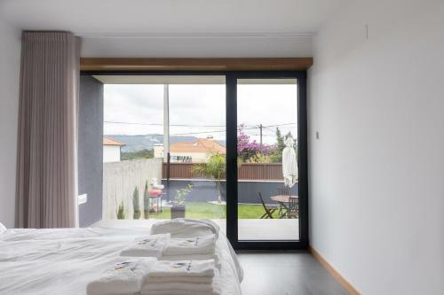Abra�os Dos Av�s - Casas De Aldeia