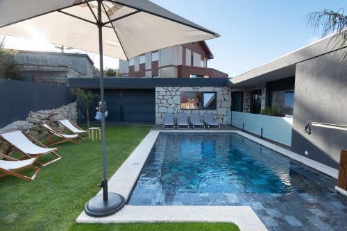 Abra�os Dos Av�s - Casas De Aldeia