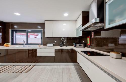 Azeit�o Damas Villa