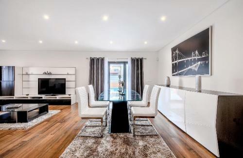 Azeit�o Damas Villa