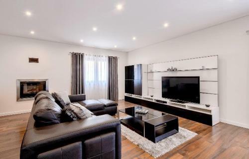 Azeit�o Damas Villa