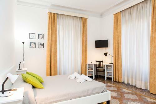 Hostal Leone X Genova Affittacamere
