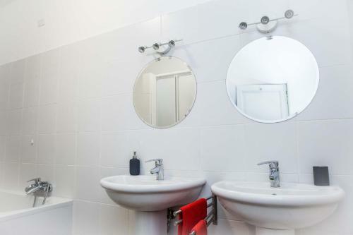Hostal Leone X Genova Affittacamere