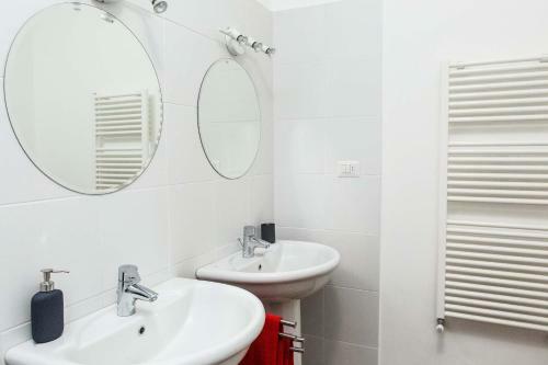 Hostal Leone X Genova Affittacamere