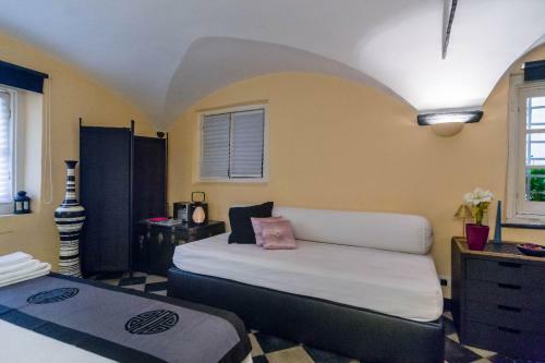 Hostal F&m Home Downtown