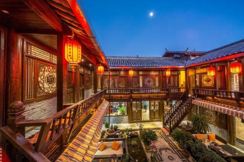 Hotel Lijiang He Mu Ju Family Inn
