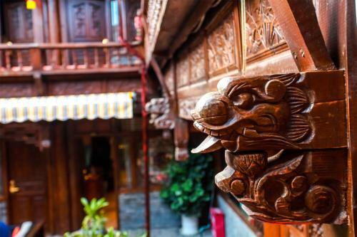 Hotel Lijiang He Mu Ju Family Inn