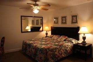 Hotel Lake Roy Beach Inn