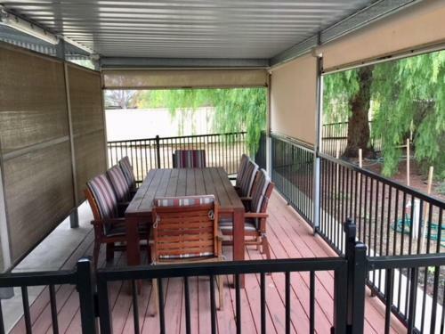 Bed & Breakfast Macdonnell House Naracoorte