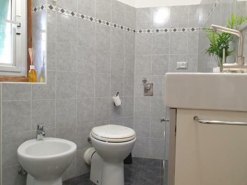 Hostal House Leomar Di Sara
