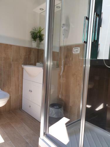 Hostal House Leomar Di Sara