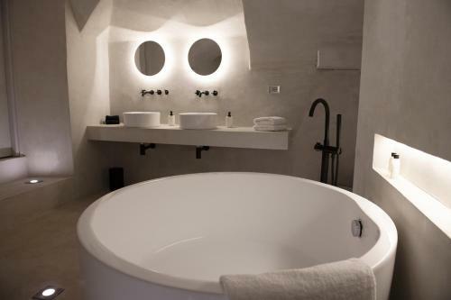 Instaura Apartments