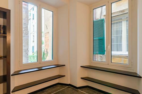 Altido Modern 2-br Apartment In Central Genoa