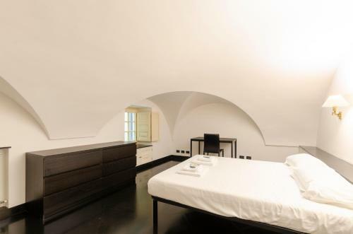 Altido Splendid 1-br Apartment In Central Genoa