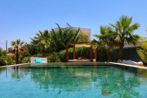 Cozy Luxury Pool Villa Bali With A Big Privat Garden